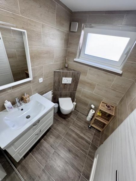 Mühlheim am Inn Einziehen & genießen - Exklusive Doppelhaushälfte am wunderschönen Badesee/ Erfolgreich verkauft Haus kaufen