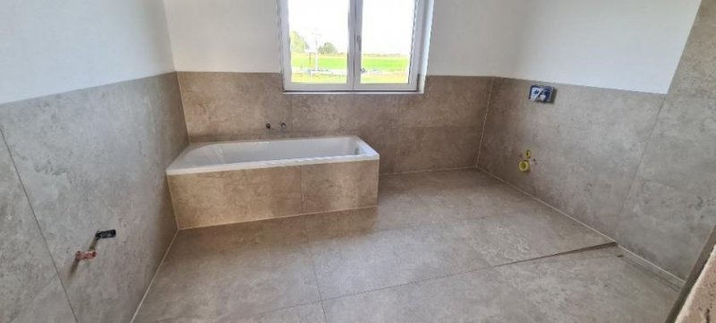 Mühlheim am Inn **Moderne Doppelhaushälfte in Mühlheim am Inn - Neubau mit Stil und Komfort Haus kaufen