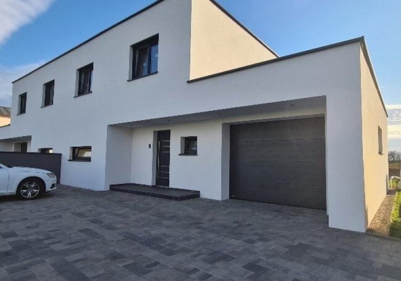 Mühlheim am Inn VERKAUFT**Moderne Doppelhaushälfte am Inn - Neubau mit Stil und Komfort Haus kaufen
