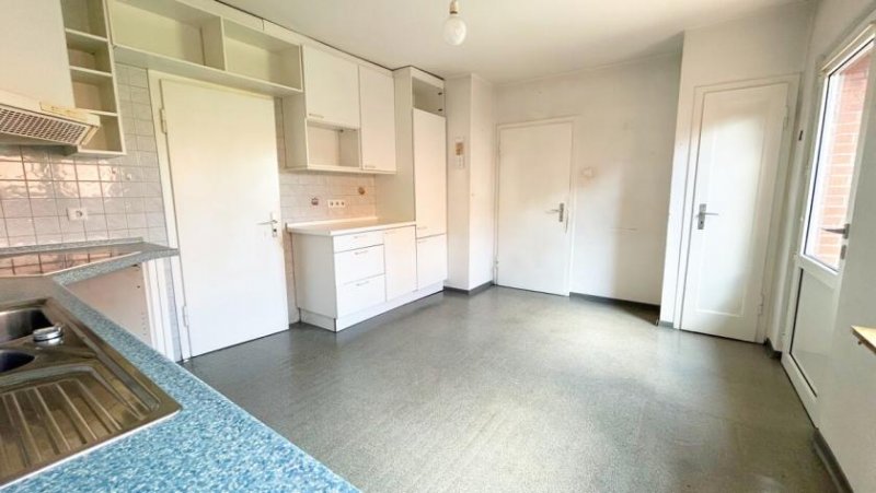 Emlichheim Doppelhaushälfte mit Potenzial, zahlreichen Nutzungsmöglichkeiten und vielfältigen Nebengebäuden Haus kaufen