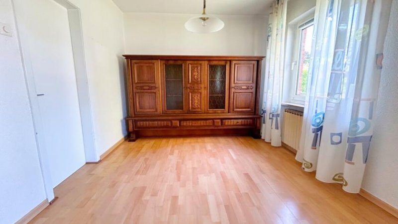 Emlichheim Doppelhaushälfte mit Potenzial, zahlreichen Nutzungsmöglichkeiten und vielfältigen Nebengebäuden Haus kaufen