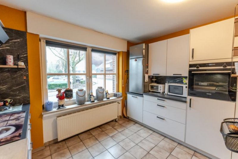 Esche Gepflegtes Zweifamilienhaus in zentraler Lage von Veldhausen Haus kaufen