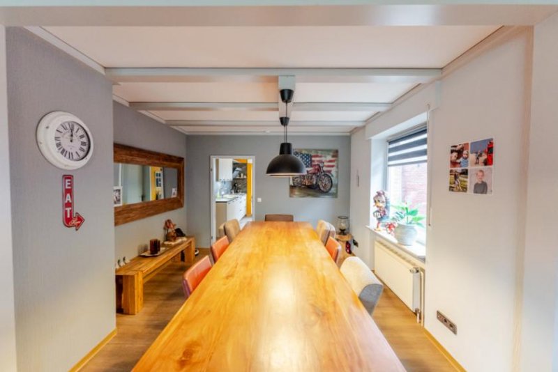 Esche Gepflegtes Zweifamilienhaus in zentraler Lage von Veldhausen Haus kaufen