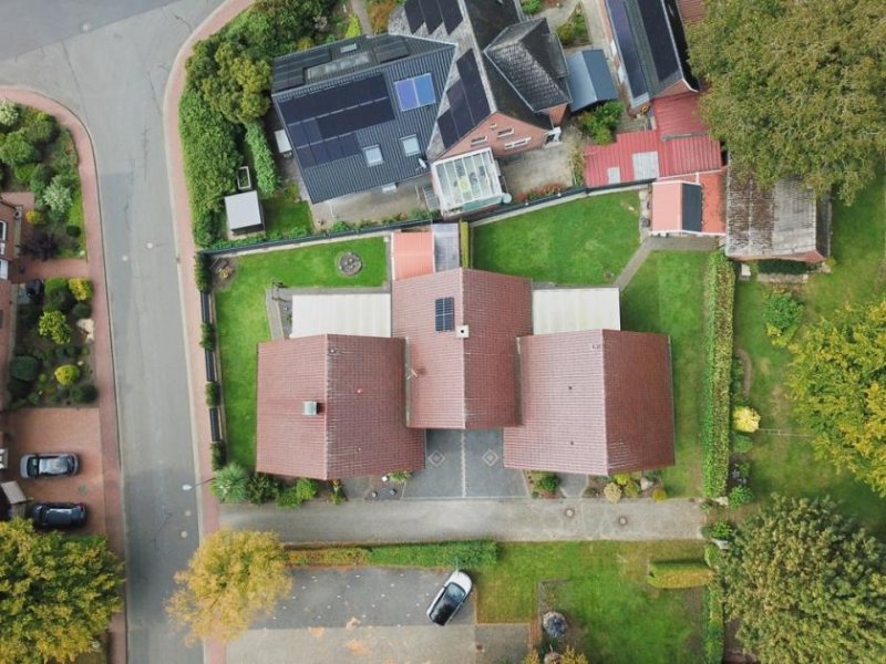 Neuenhaus Doppelhaus in zentraler Lage von Neuenhaus mit zwei Garagen Haus kaufen