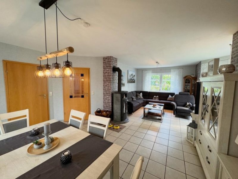 Neuenhaus Doppelhaus in zentraler Lage von Neuenhaus mit zwei Garagen Haus kaufen