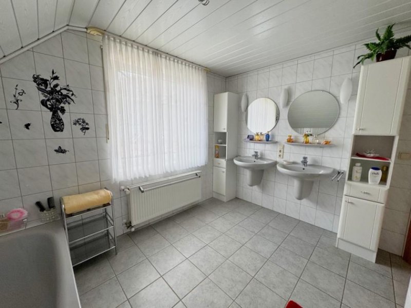 Neuenhaus Familienfreundliche Doppelhaushälfte in zentraler Lage von Neuenhaus Haus kaufen