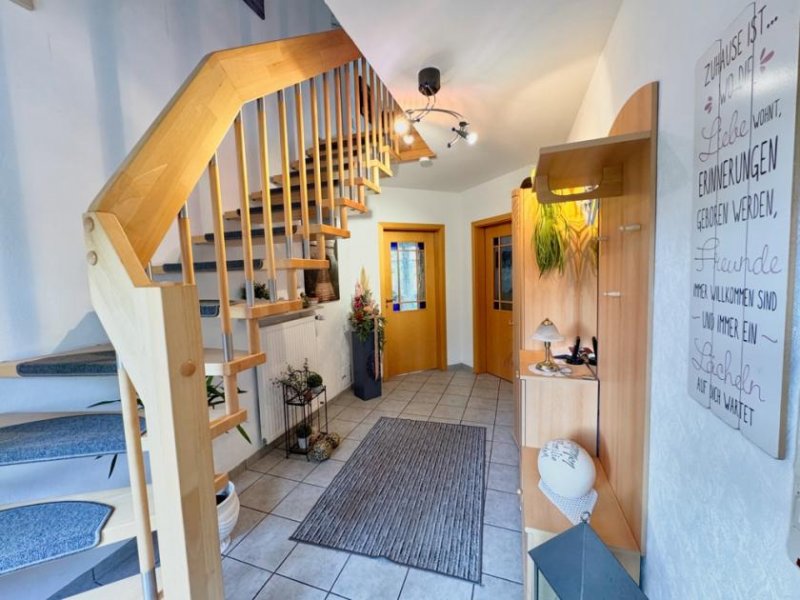 Neuenhaus Zwei Wohnhäuser mit gemeinsamer Garage. Haus kaufen