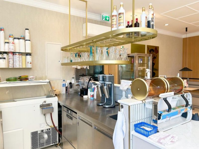 Uelsen Attraktive Gewerbeeinheit im Erdgeschoss mit Eiscafé in zentraler Lage von Uelsen Gewerbe kaufen