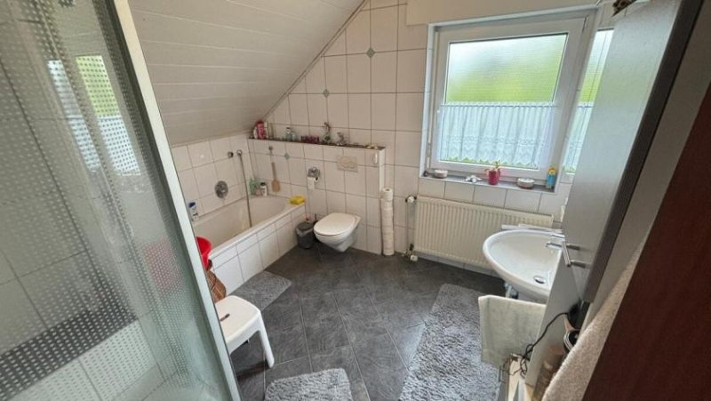 Uelsen Einfamilienhaus mit Wohlfühlcharakter in guter Lage von Uelsen Haus kaufen