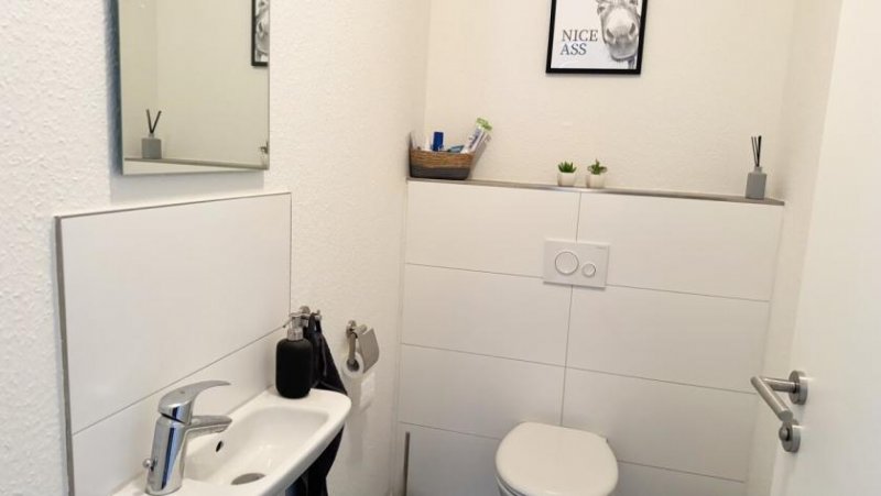 Hoogstede Kompakte Kapitalanlage: DG-Wohnung mit Dachterrasse und Stellplatz Wohnung kaufen