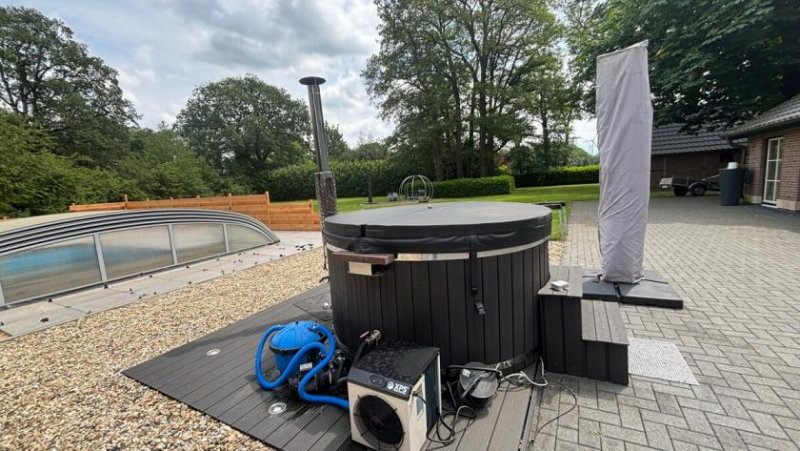Hoogstede Landhausvilla mit weitläufigem Anwesen in Hoogstede Haus kaufen