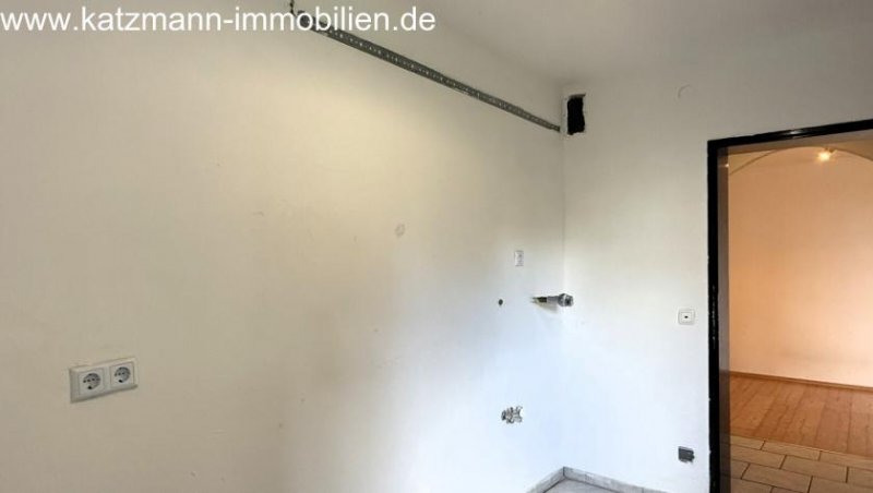 Bergheim 3-Zimmer EG-Wohnung mit Terrasse und hoher Mietrendite zu verkaufen Wohnung kaufen