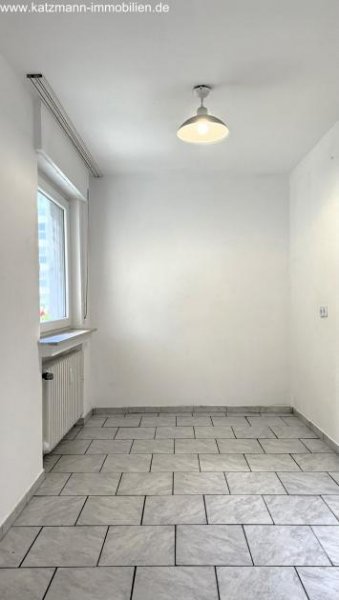 Bergheim 3-Zimmer EG-Wohnung mit Terrasse und hoher Mietrendite zu verkaufen Wohnung kaufen