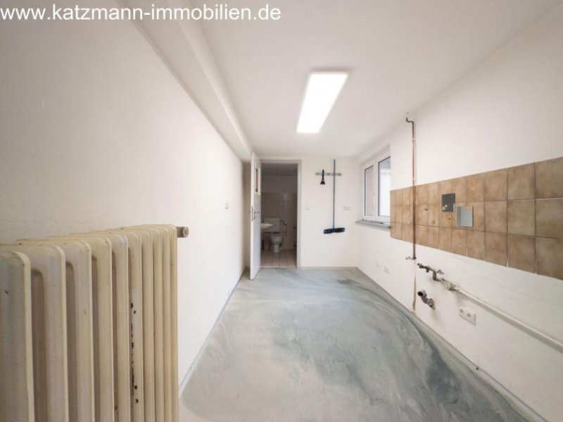 Kerpen Provisionsfrei: Büro-/Wohnhaus inkl. Anbau u. großen Innenhof zu verkaufen Gewerbe kaufen
