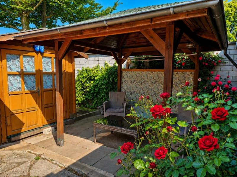 Frechen CITYHOUSE: Schöne Doppelhaushälfte mit Keller, Garten, Garage in bevorzugter Wohnlage Haus kaufen
