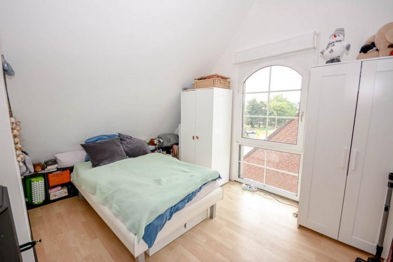 Brühl 2 für 1! Großzügige Dachgeschosswohnung plus Apartment, zentral in Brühl Wohnung kaufen
