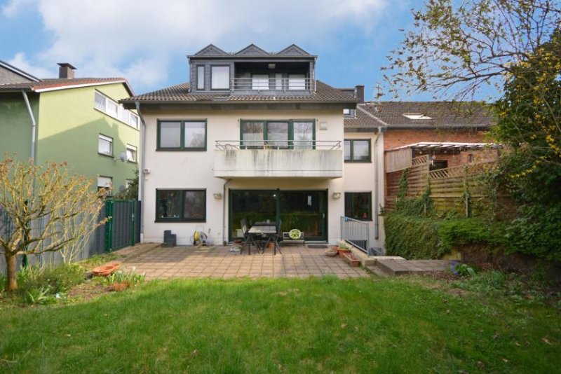 Brühl Attraktives Mehrfamilienhaus mit 6 Wohneinheiten in Brühl-Eckdorf Haus kaufen