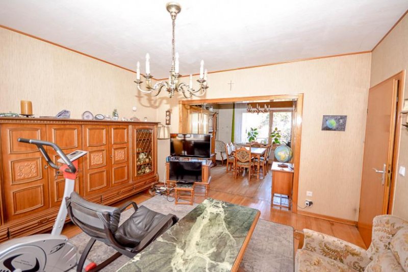 Brühl Familienparadies mit viel Platz am Schlosspark mit großem Garten und zentraler Lage Haus kaufen