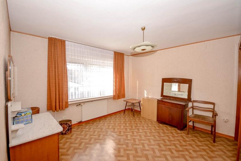 Brühl Familienparadies mit viel Platz am Schlosspark mit großem Garten und zentraler Lage Haus kaufen