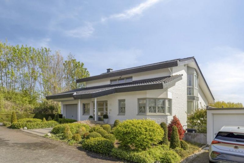Brühl Hochwertiges Einfamilienhaus mit Einliegerwohnung in einer der besten Lagen Brühls Haus kaufen