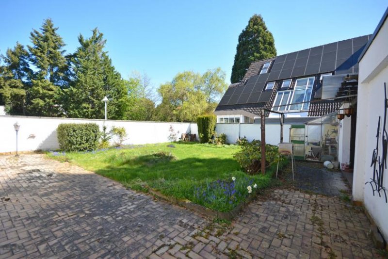 Brühl Kernsanierung oder Neubau: Freistehendes Einfamilienhaus in Toplage Haus kaufen