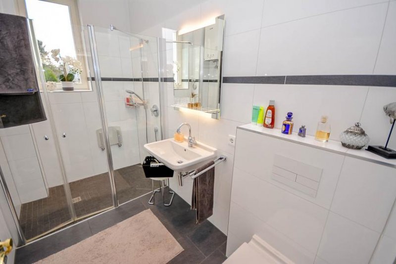 Brühl Wohn- und Geschäftshaus mit Charme, Garten und zentraler Lage Haus kaufen