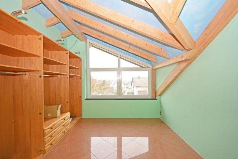 Brühl Wohn- und Geschäftshaus mit toller Dachgeschosswohnung in Badorf Gewerbe kaufen