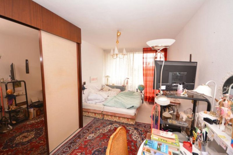 Brühl Wohnung in sehr zentraler Lage von Brühl, barrierefrei und 2 Balkone (bezugsfrei) Wohnung kaufen
