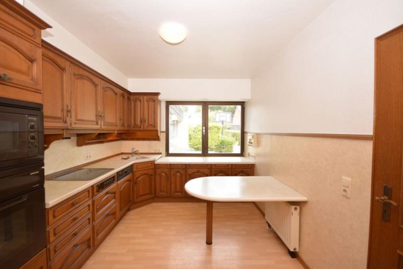 Hürth Einzigartige Möglichkeit: Traumgrundstück in Hürther Bestlage - Bestandsimmobilie mit Potenzial Haus kaufen