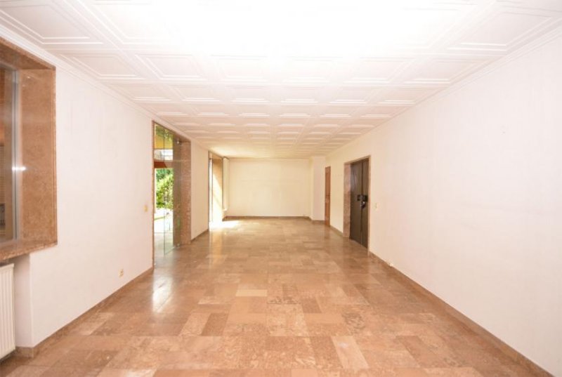 Hürth Einzigartige Möglichkeit: Traumgrundstück in Hürther Bestlage - Bestandsimmobilie mit Potenzial Haus kaufen