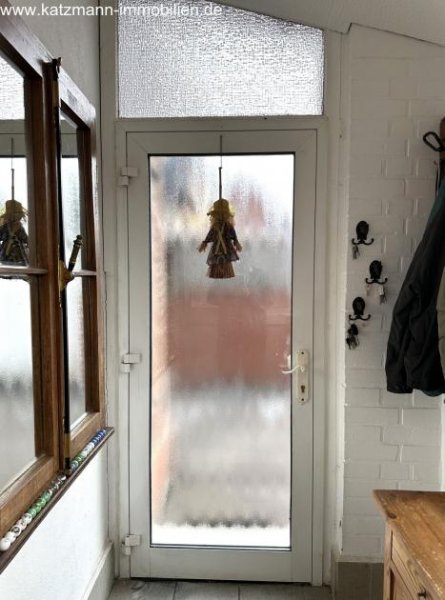 Hürth Mehrfamilienhaus + Garagen + 747 m² großes Grundstück zu verkaufen Haus kaufen