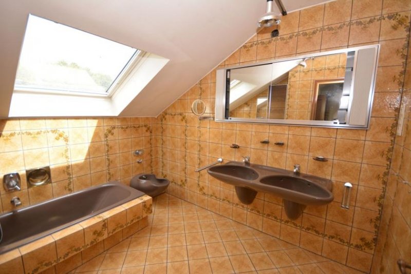 Hürth Traumlage in dem Nibelungenviertel - Sanierungsobjekt auf 985m²
Haus kaufen