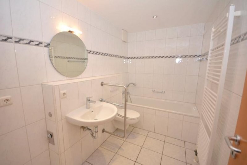 Erftstadt Bezugsfreie, moderne 4-Zimmerwohnung im Herzen von Liblar Wohnung kaufen