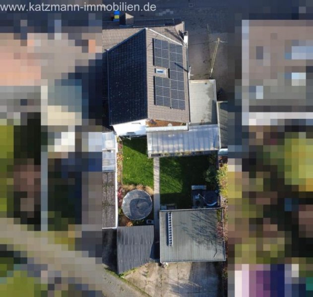 Erftstadt Exklusiv wohnen mit Komfort : Großzügiges Familienhaus mit 3 Garagen in bester Lage von Erftstadt-Köttingen Haus kaufen