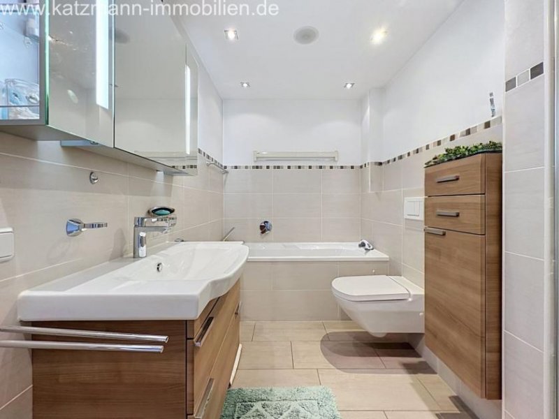 Erftstadt Exklusives Einfamilienhaus mit viel Platz -        Top-Lage in Erftstadt-Lechenich Haus kaufen