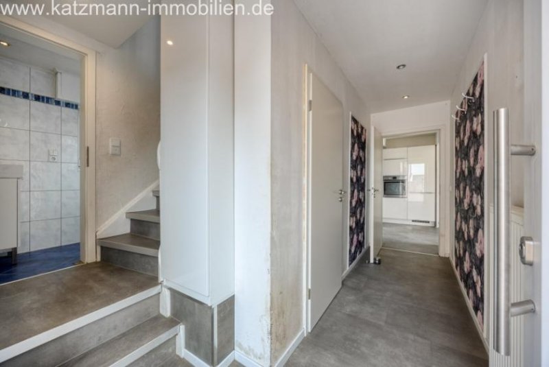 Erftstadt Freistehendes Einfamilienhaus mit großem Garten zu verkaufen Haus kaufen