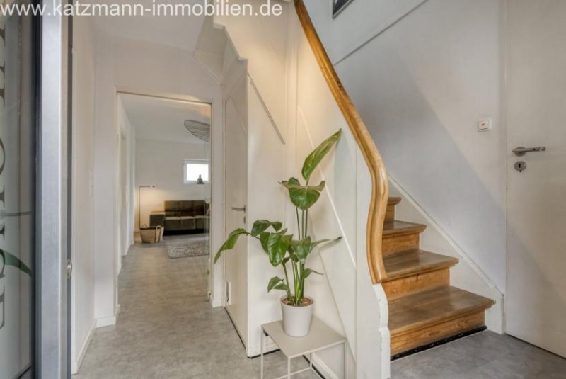 Erftstadt Ihr neues Familienparadies: Großzügiges Haus mit Garten & Wellnessbereich Haus kaufen