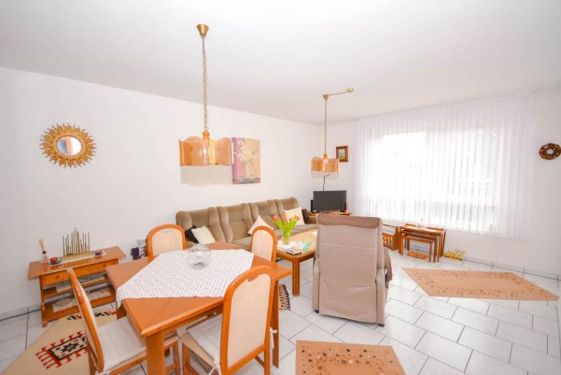 Erftstadt Kapitalanlage in Erftstadt-Köttingen: Gepflegtes Mehrfamilienhaus mit Arztpraxis und 7 Wohnungen Haus kaufen