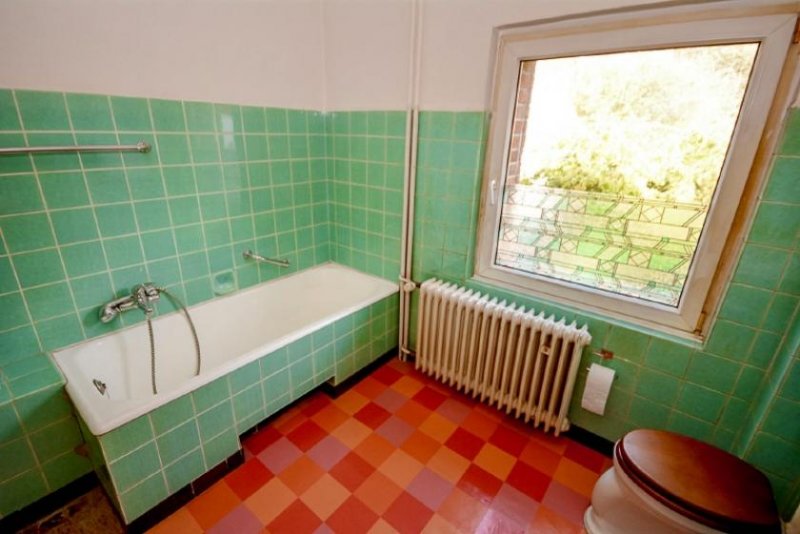 Erftstadt Kierdorf: Freistehendes Einfamilienhaus mit Potenzial Haus kaufen