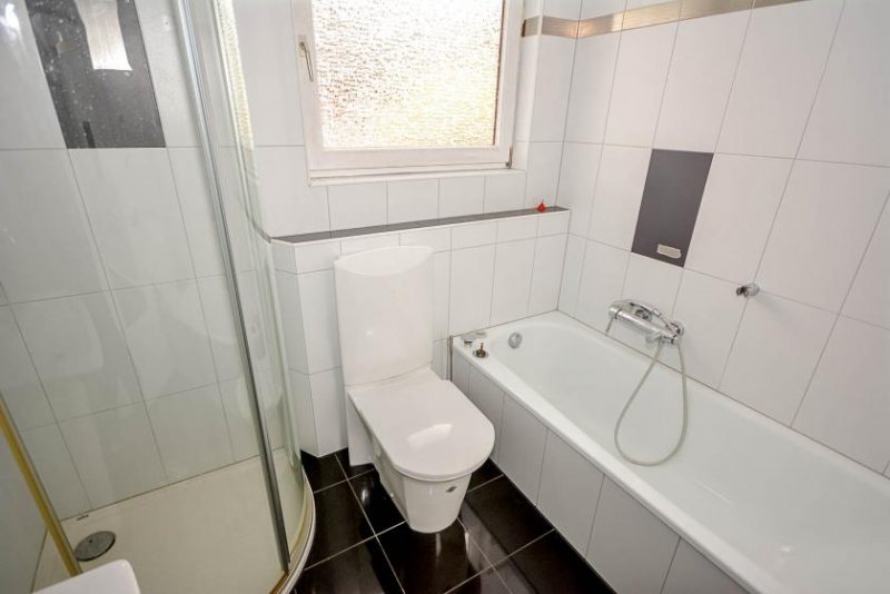 Wesseling Barrierearmer Bungalow mit Kamin, Garten und Sauna in ruhiger Wohnlage von Wesseling-Keldenich Haus kaufen
