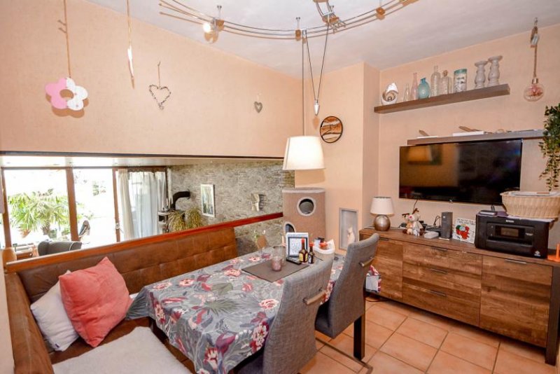 Wesseling Familienfreundliches Eckhaus mit Gartensauna und kleinem Pool in Keldenich Haus kaufen
