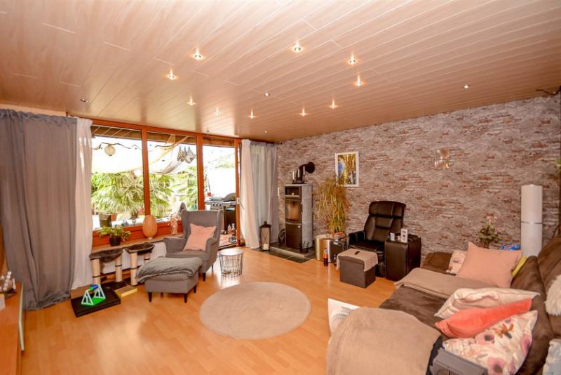 Wesseling Familienfreundliches Eckhaus mit Gartensauna und kleinem Pool in Keldenich Haus kaufen