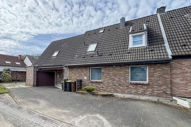 Wesseling Ihr neues Zuhause für die ganze Familie – großzügig, modernisiert und mit traumhaftem Garten Haus kaufen