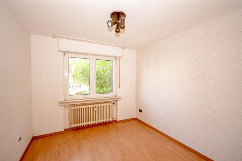 Wesseling Mehrfamilien- oder Mehrgenerationenhaus mit großem Garten in Berzdorf (bezugsfrei) Haus kaufen