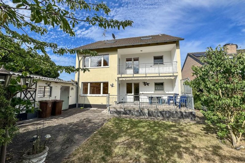 Wesseling Mehrfamilien- oder Mehrgenerationenhaus mit großem Garten in Berzdorf (bezugsfrei) Haus kaufen