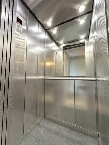 Köln CITYHOUSE: Barrierefreie Wohnung mit Einzelgarage und 2 überdachten Balkonen im Kölner Agnesviertel! Wohnung kaufen