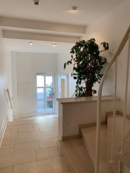 Köln KÖLN INNENSTADT Nähe Neumarkt, helle geräumige 3 Zi. Wohnung, 111 m² Wfl. im 1. OG, gr. Westterrasse Wohnung kaufen