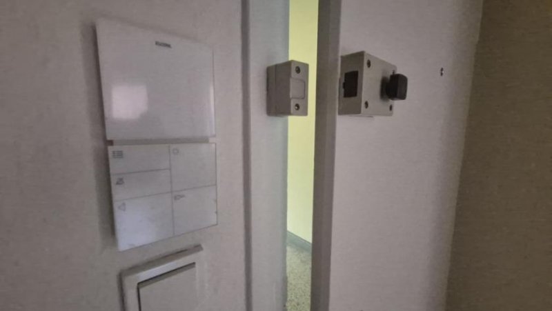 Köln Ruhig zwischen Uni, Barbarossaplatz und Volksgarten - leerstehend mit STELLPLATZ (A384ms) Wohnung kaufen