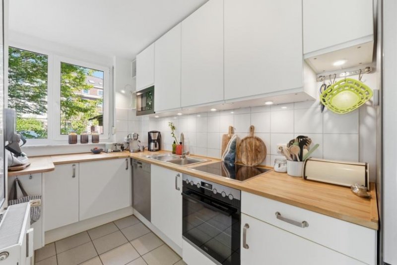 Köln 4-Zimmer Wohnung mit Loggia in Köln-Nippes zu kaufen. Mit Einbauküche und Gartennutzung Wohnung kaufen