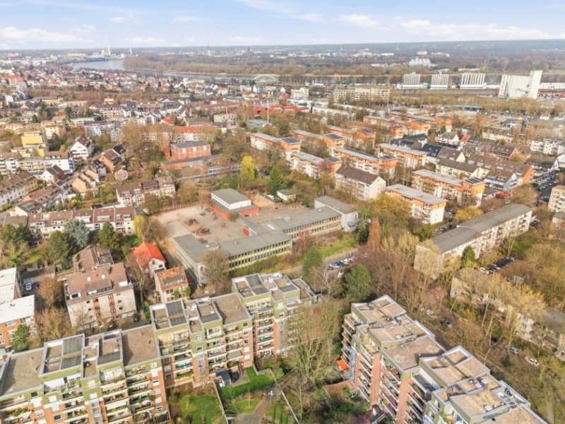 Köln 4-Zimmer Wohnung mit Loggia und Tiefgaragenstellplatz in Köln-Niehl Wohnung kaufen